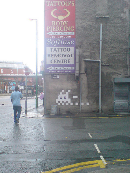 File:Removals Manchester 3150.jpg